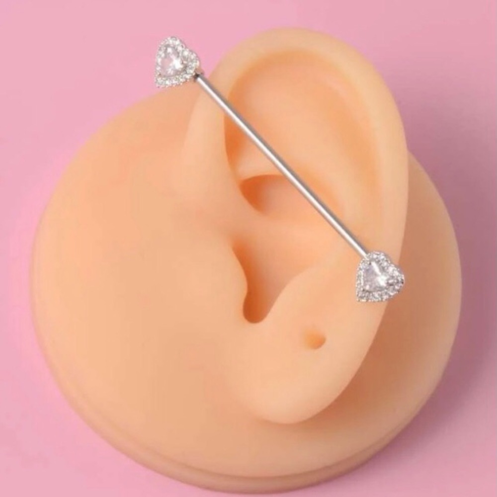 1 Piece Cubic Zirconia Hearts Industrial Piercing 14g NWT
